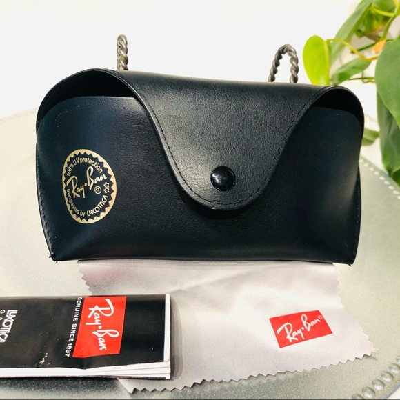 Ray-Ban Other - Ray Ban Sunglass case only W/cloth